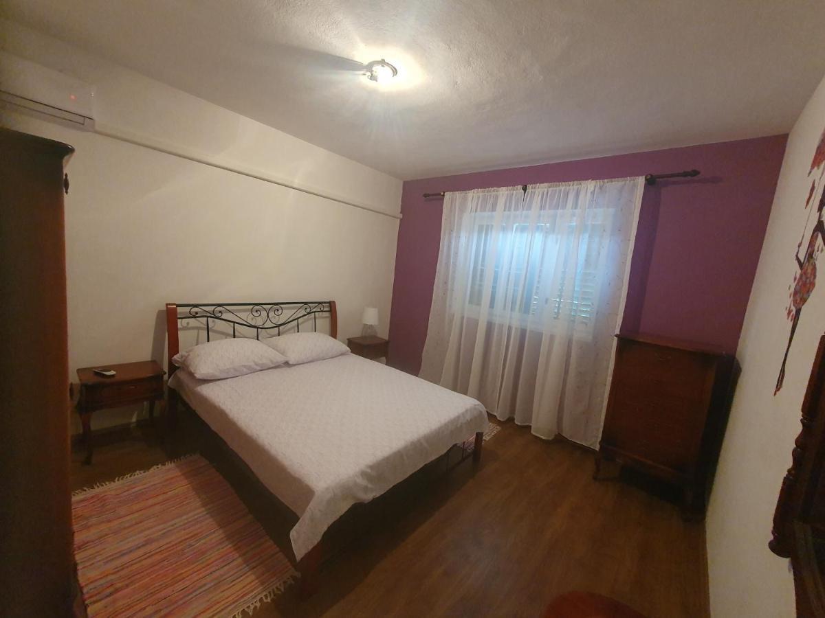 Apartment Lana Traù Esterno foto