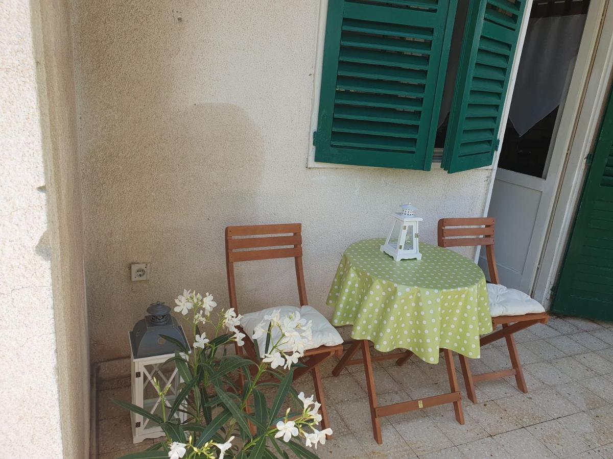 Apartment Lana Traù Esterno foto